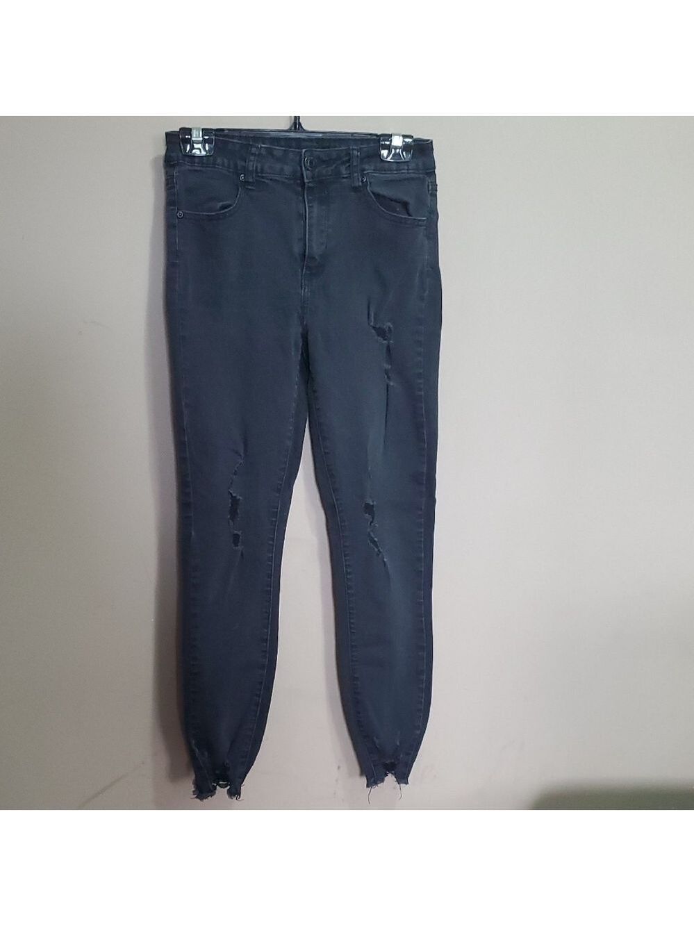 Bluenotes Women's Black Distressed Emma Highrise Jegging Size 27